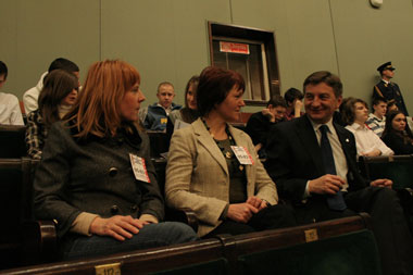 1225